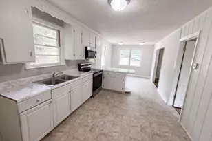 840 Decatur St, West Columbia, SC 29169 - Photo 9