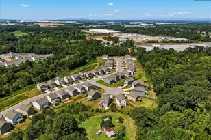 2010 Silverwalk Ct, Duncan, SC 29334 - Photo 49