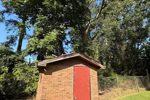 2307 Brookside Dr, Newberry, SC 29108 - Photo 11