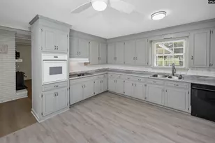 1900 Dominion Dr, Columbia, SC 29209 - Photo 33