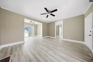 113 S Dennis Ave, Bishopville, SC 29010 - Photo 5