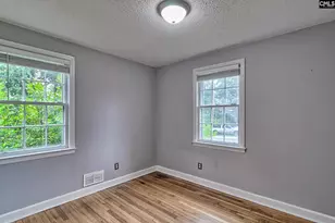 1907 Holland St, West Columbia, SC 29169 - Photo 13