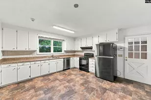 807 Walters Ln, Columbia, SC 29209 - Photo 13