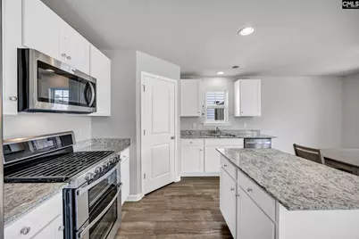 1064 Crescent Moon Loop, Hopkins, SC 29061 - Photo 7