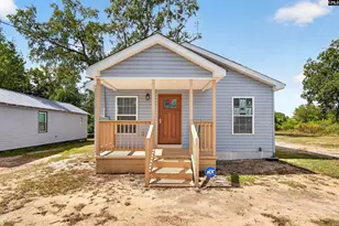 870 Bleakley St, Orangeburg, SC 29115 - Photo 1