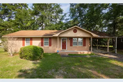 633 Sykes, Manning, SC 29102 - Photo 1