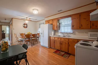 633 Sykes, Manning, SC 29102 - Photo 5