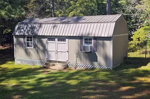 653 Holland Ln, Camden, SC 29020 - Photo 3