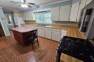 653 Holland Ln, Camden, SC 29020 - Photo 17