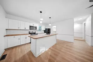 725A Cambridge Ln, Lugoff, SC 29078 - Photo 5