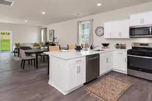 909 Snowflake Way, Lexington, SC 29072 - Photo 5