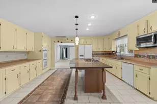 1802 Pine St, West Columbia, SC 29170 - Photo 9
