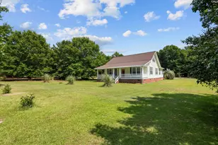 1366 Old Golf Course Rd, Batesburg, SC 29006 - Photo 1