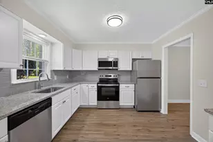 183 Jefferson Pl, Columbia, SC 29212 - Photo 3