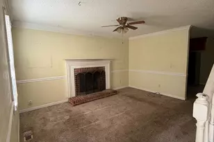 8 Cresecent Ln, Columbia, SC 29212 - Photo 3