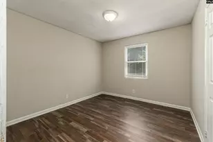 1001 Swan Ln, Columbia, SC 29203 - Photo 9