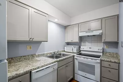 1825 Saint Julian Place 6F, Columbia, SC 29204 - Photo 13