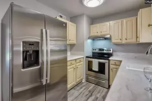 5516 Lakeshore Dr 715, Columbia, SC 29206 - Photo 11
