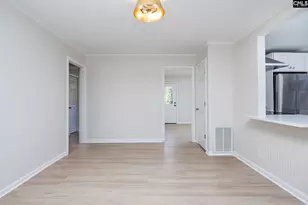 2529 Windsor Dr, Cayce, SC 29033 - Photo 5