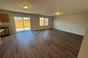 3058 Hallsdale Dr, Elgin, SC 29045 - Photo 5