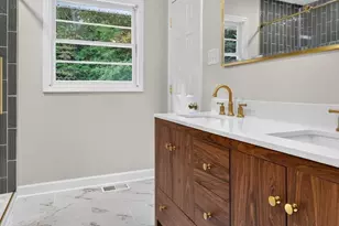 2415 Oak Ln, Camden, SC 29020 - Photo 15
