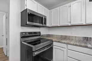 1910 Greenoaks Dr A, Columbia, SC 29206 - Photo 9