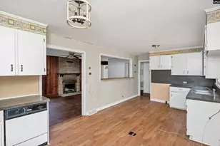 1514 Lewis St, Camden, SC 29020 - Photo 3
