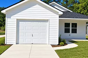 588 Moore St, Lake City, SC 29560 - Photo 1
