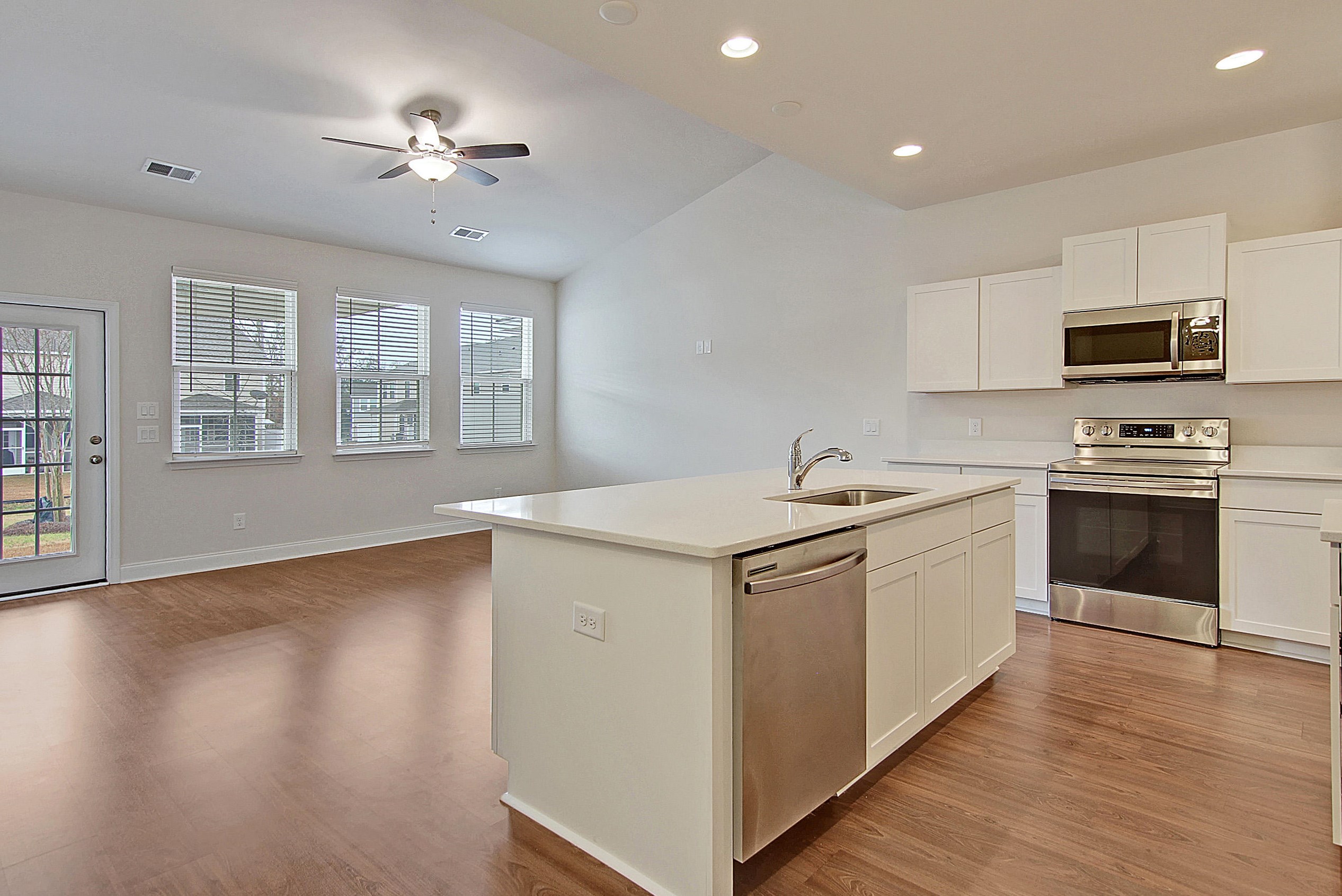 7754 Montview Rd, Charleston SC  29418 exterior