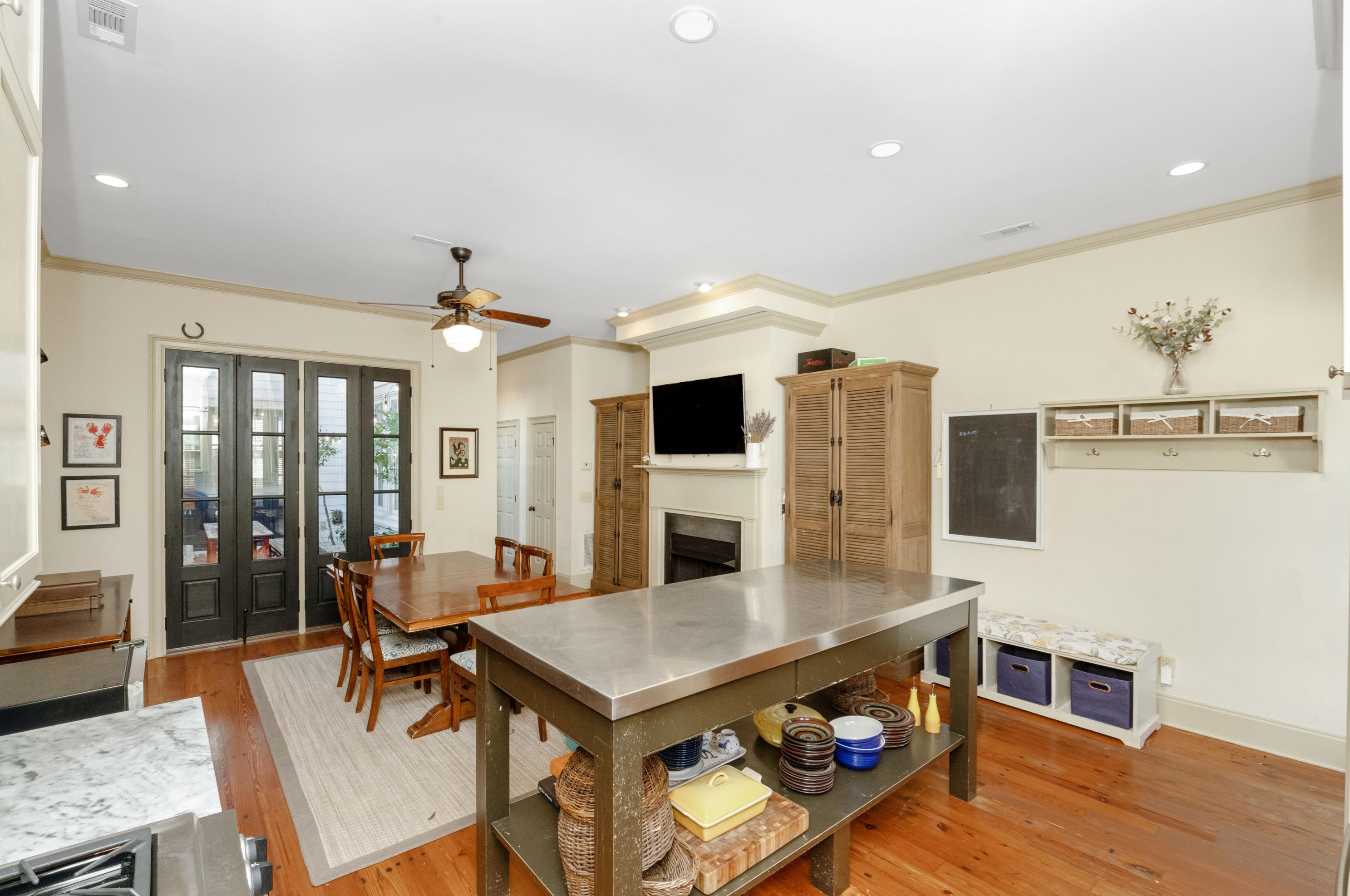 23 Felix St, Charleston SC  29403-6003 exterior
