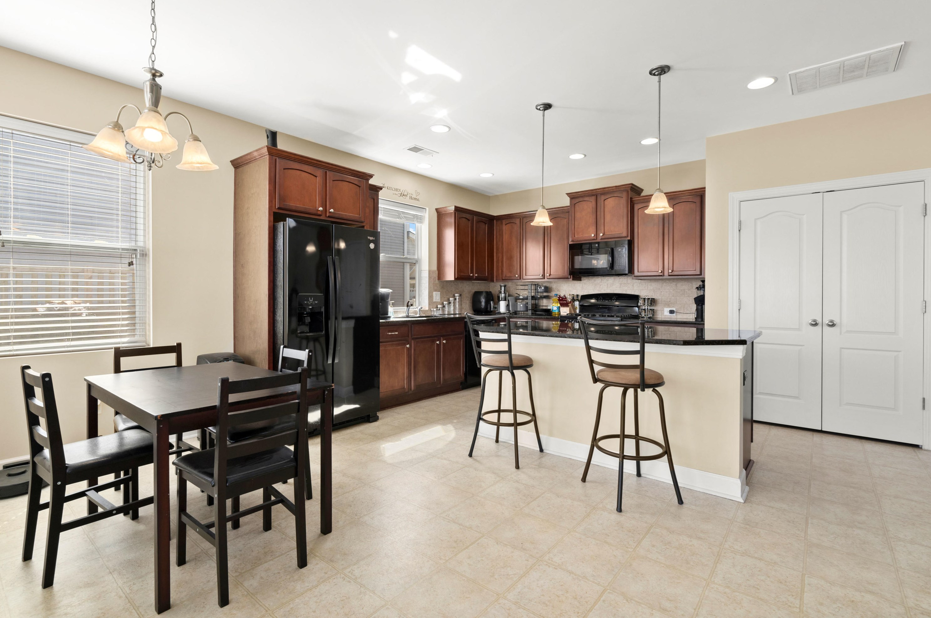 354 Fox Ridge Ln, Moncks Corner SC  29461-6719 exterior