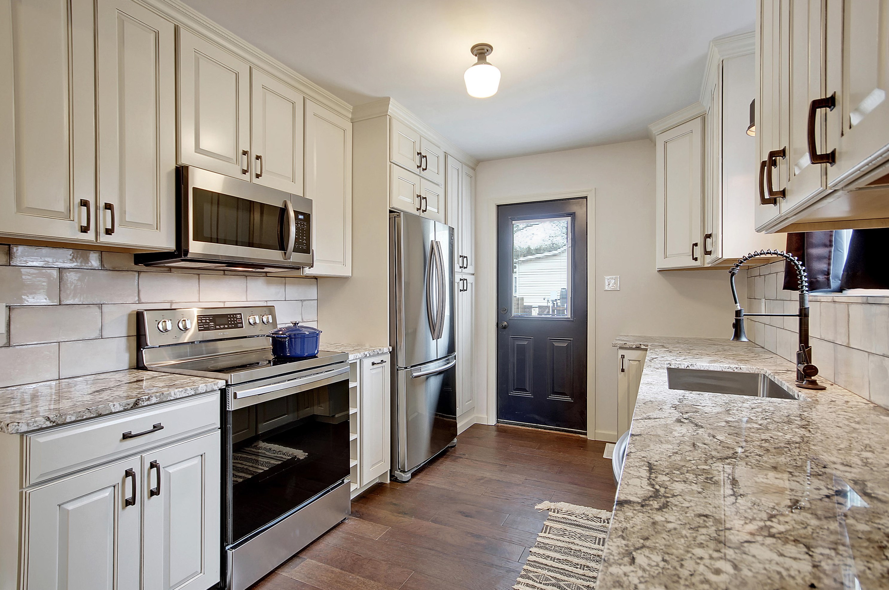 233 Ml Crk Dr, Charleston SC 29407 exterior