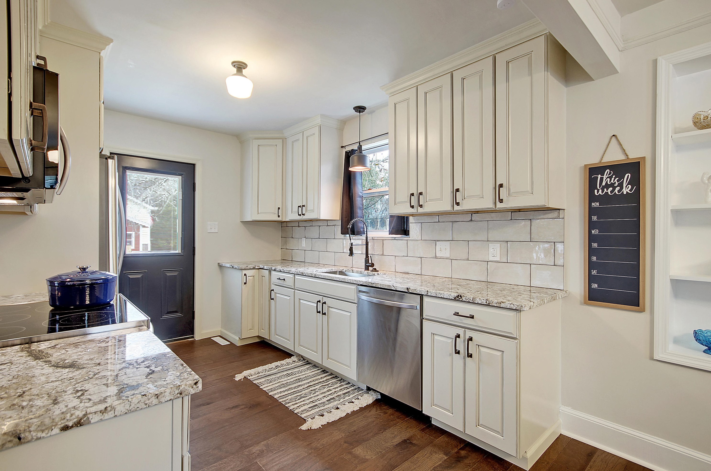 233 Ml Crk Dr, Charleston SC 29407 exterior