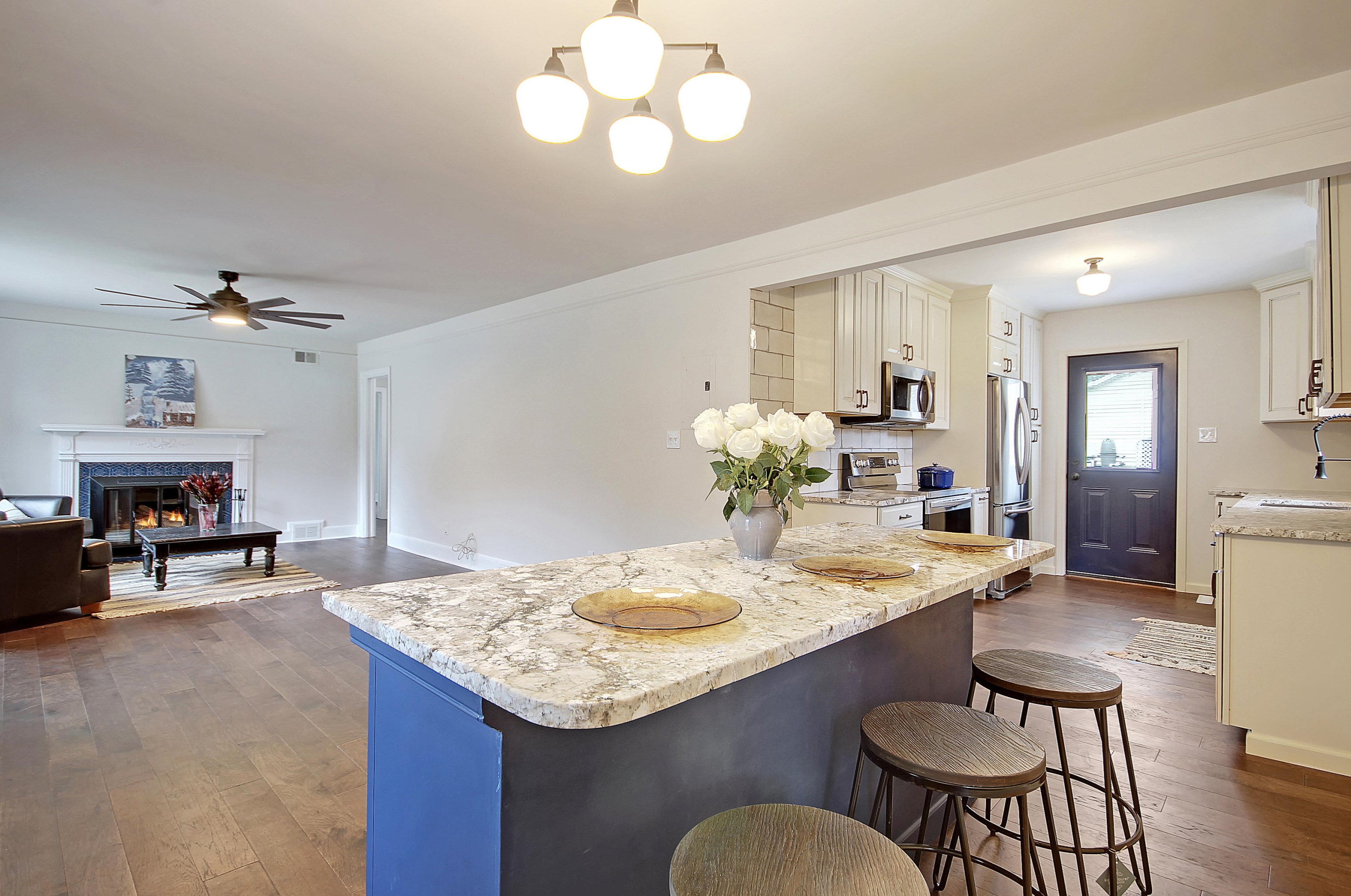 233 Ml Crk Dr, Charleston SC 29407 exterior