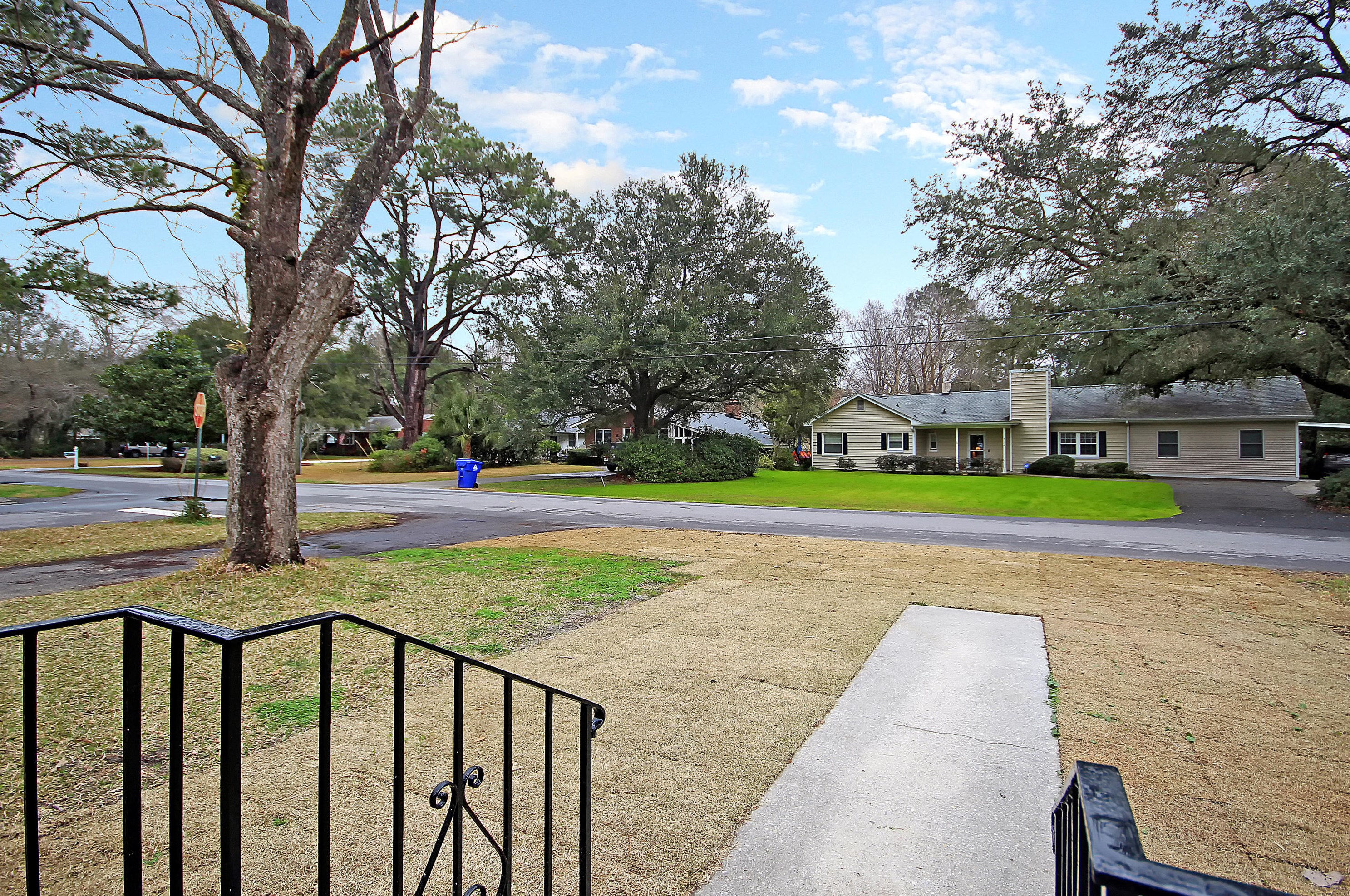 233 Ml Crk Dr, Charleston SC 29407 exterior