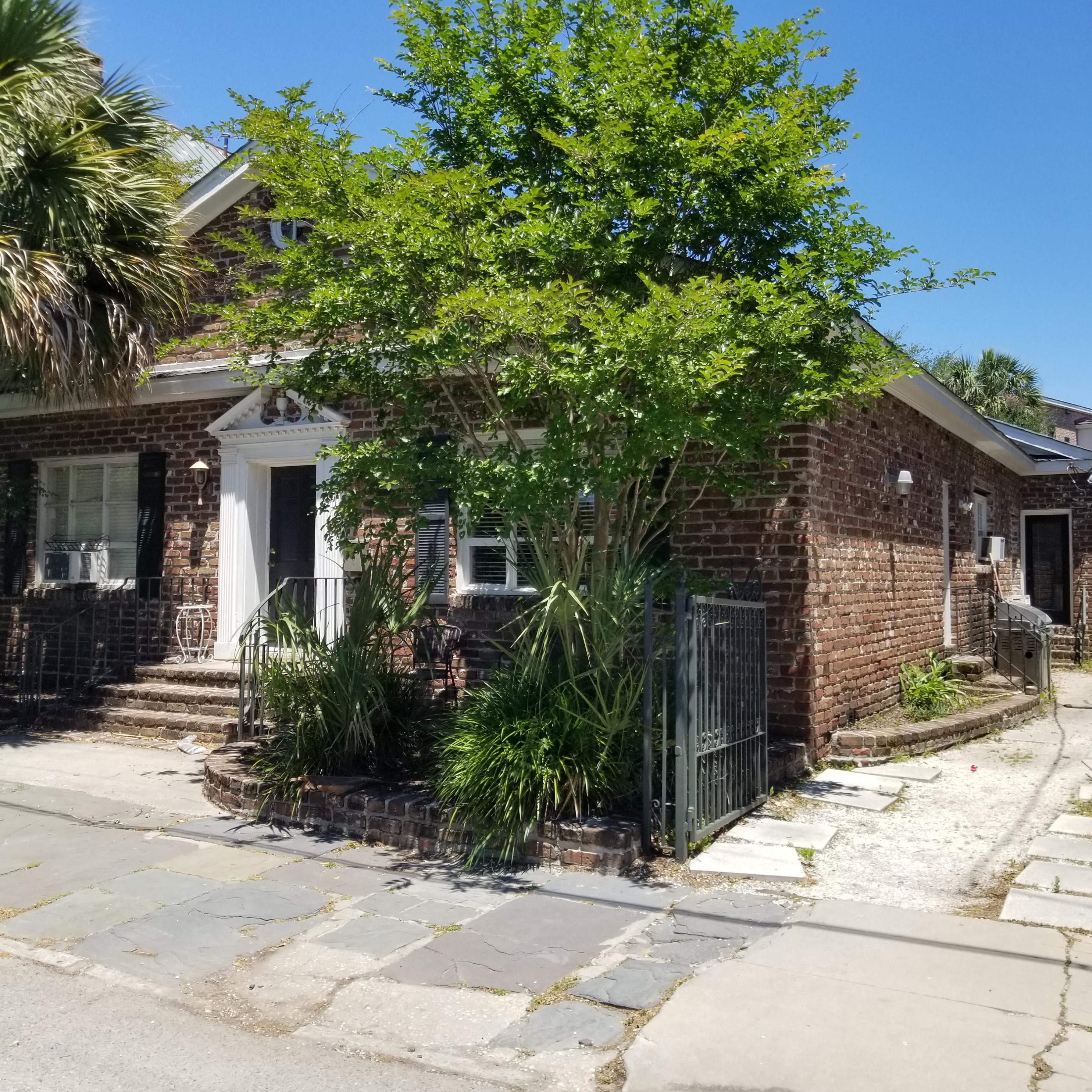 48 Rutledge Ave, Charleston SC  29401-1702 exterior