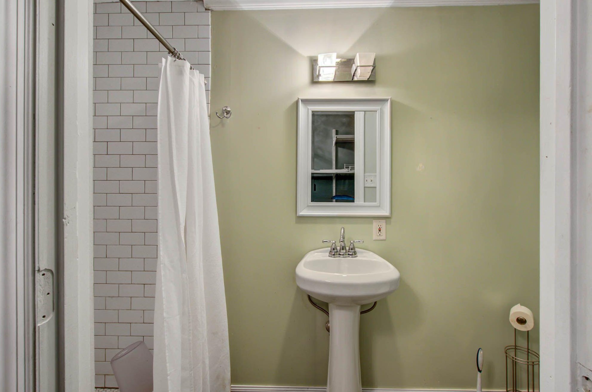 5008 Converse St, Charleston SC  29405-4330 exterior