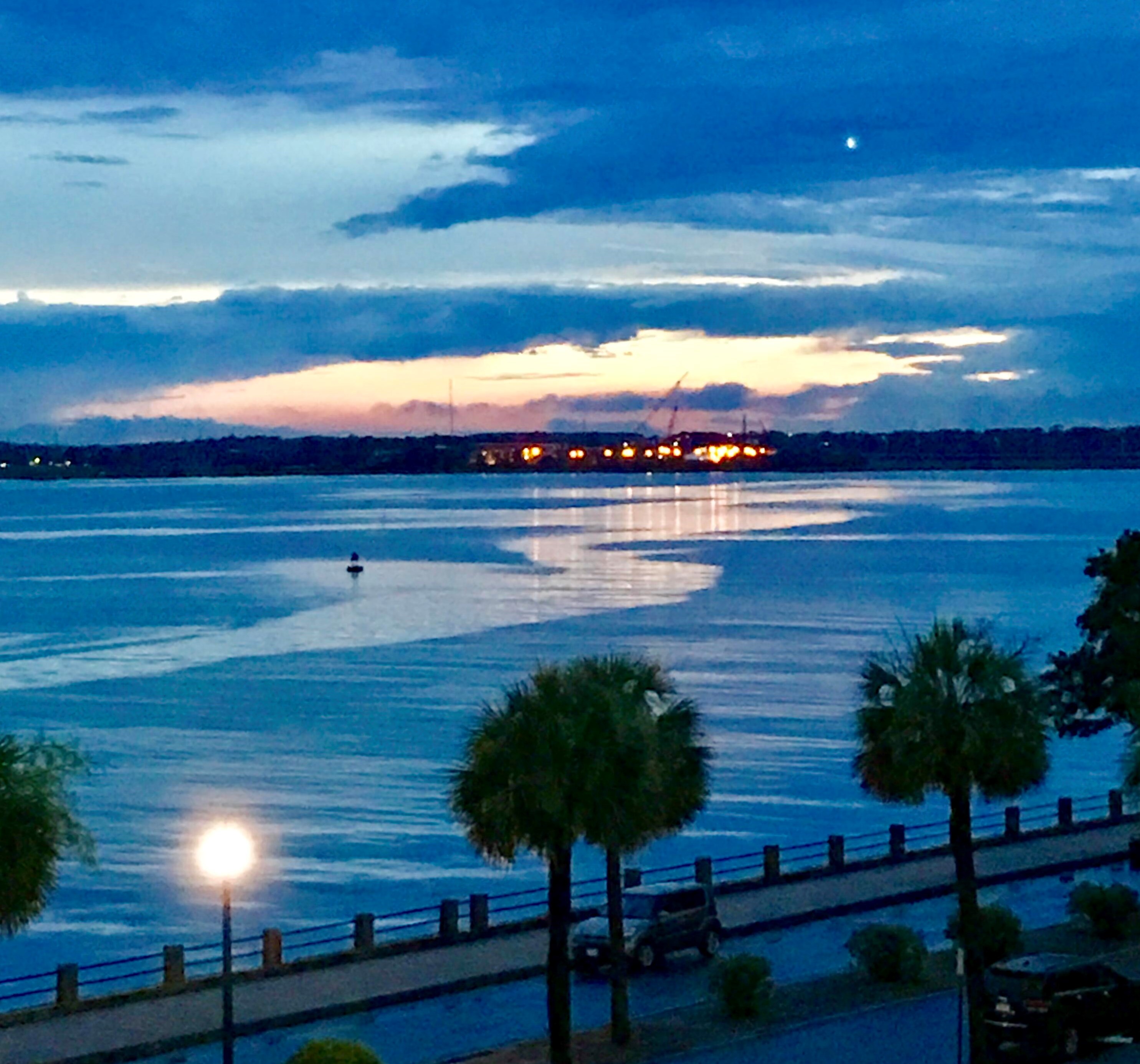 1 King St, Charleston SC 29401-2747 exterior