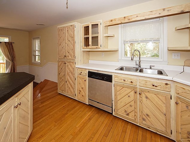 1641 Oak Island Dr, Charleston SC  29412-9519 exterior