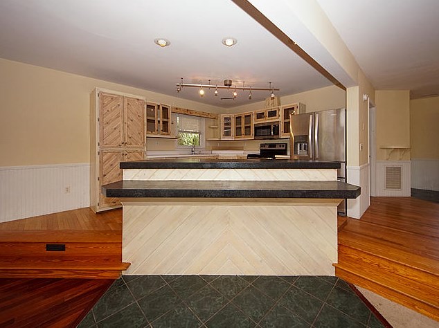 1641 Oak Island Dr, Charleston SC  29412-9519 exterior