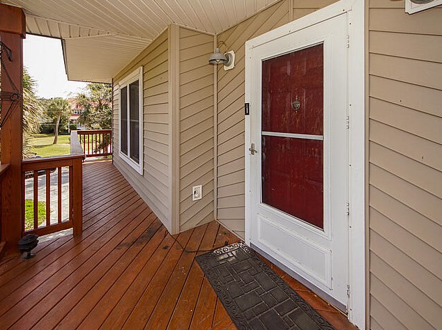 1641 Oak Island Dr, Charleston SC  29412-9519 exterior