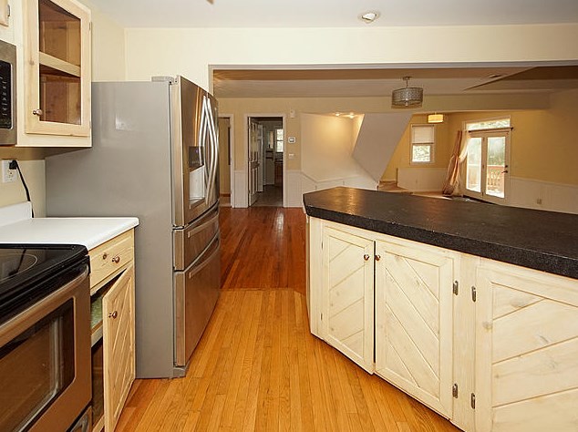 1641 Oak Island Dr, Charleston SC  29412-9519 exterior