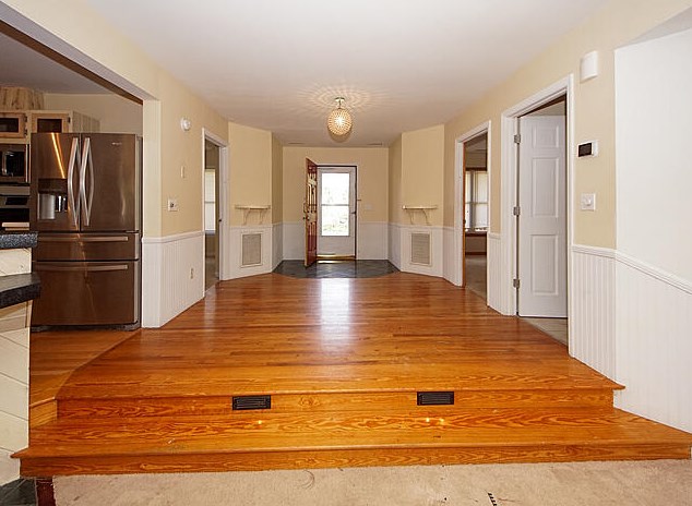 1641 Oak Island Dr, Charleston SC  29412-9519 exterior