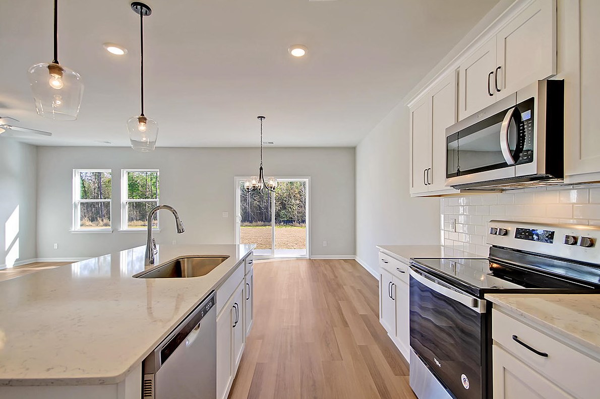 555 Abigail St, Moncks Corner SC  29461 exterior