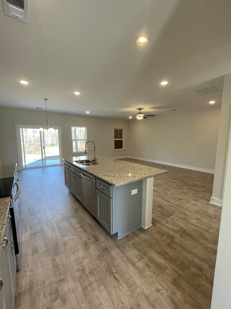 2368 Storen St, Charleston SC  29406-9039 exterior