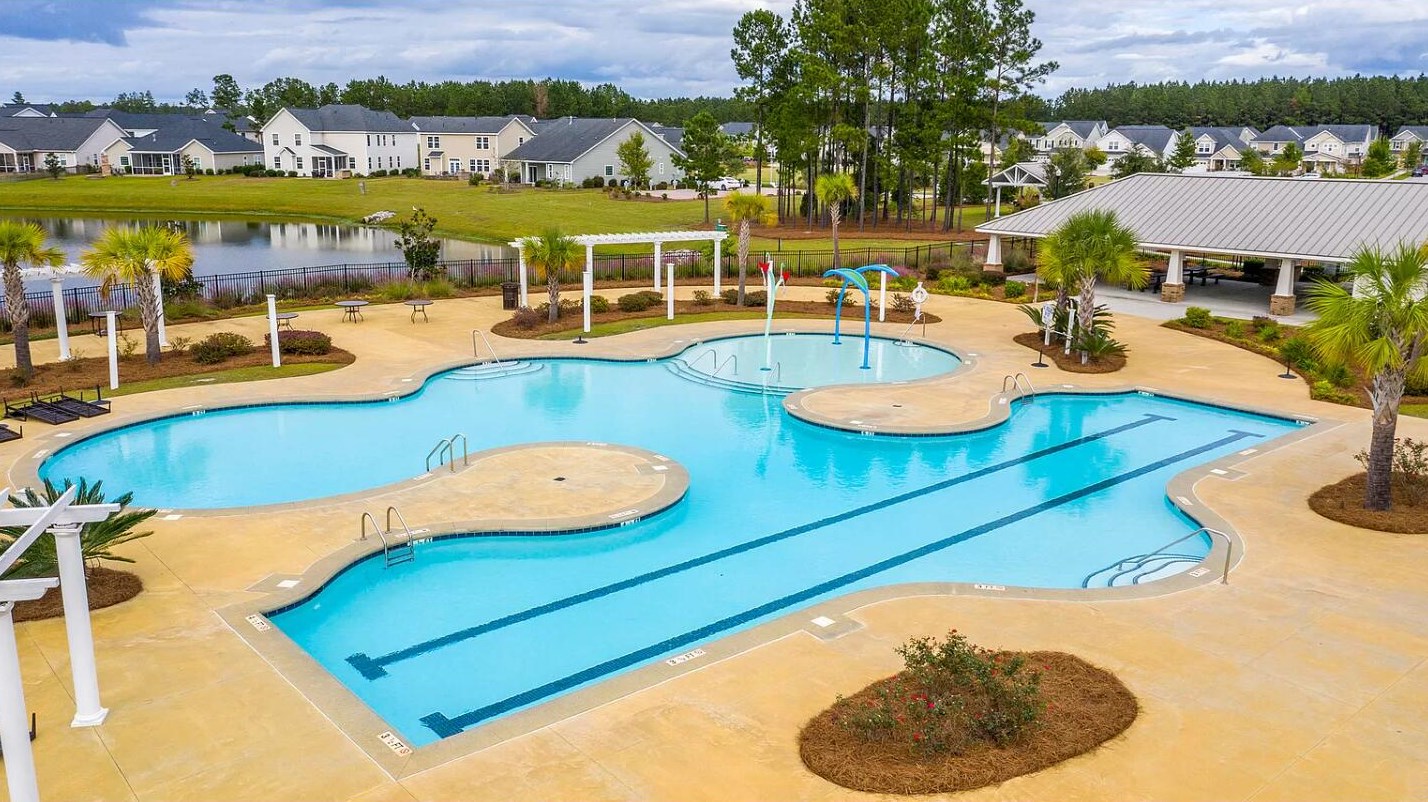 483 Whispering Breeze Ln, Summerville SC  29486 exterior