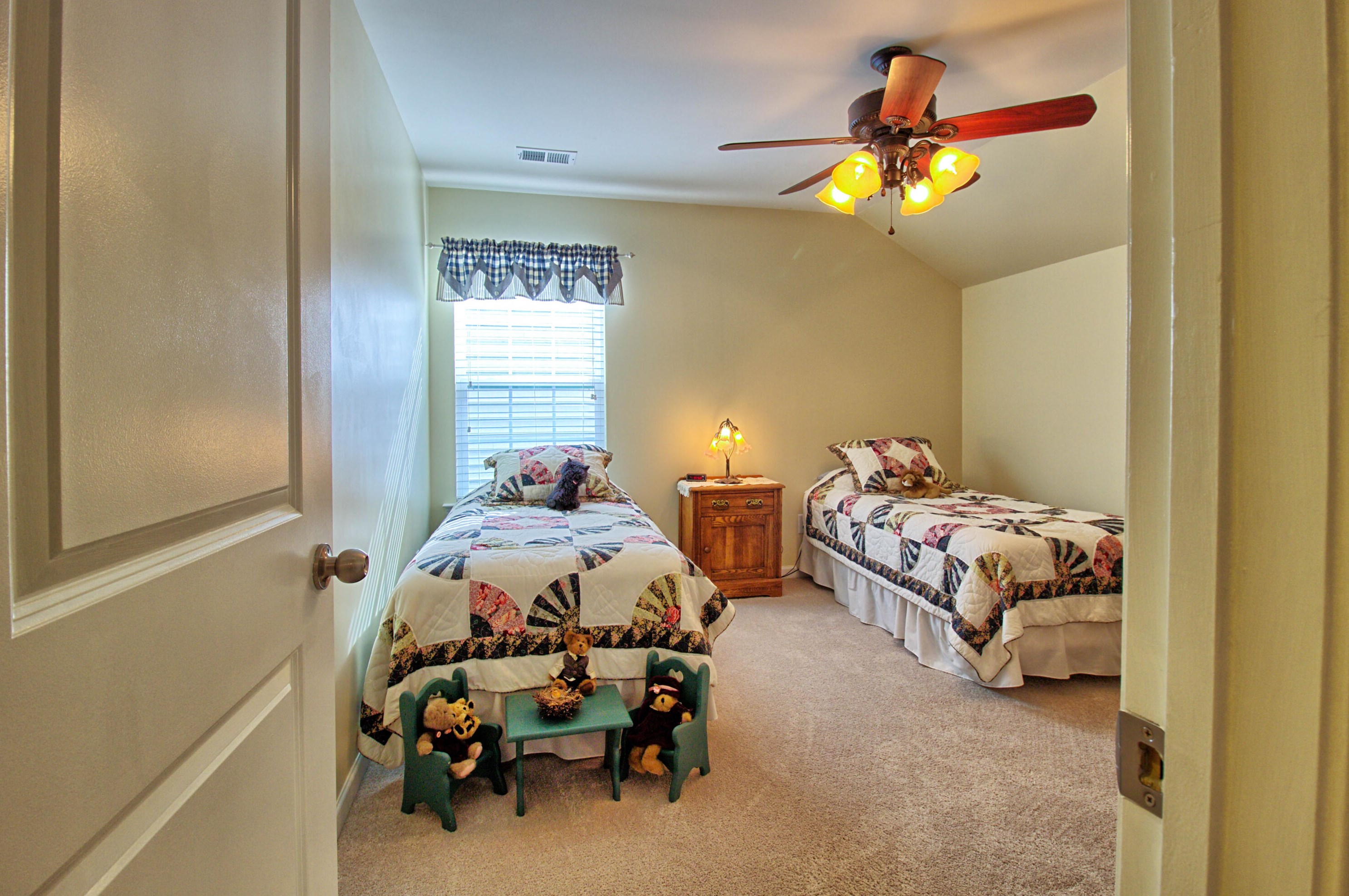 483 Whispering Breeze Ln, Summerville SC  29486 exterior