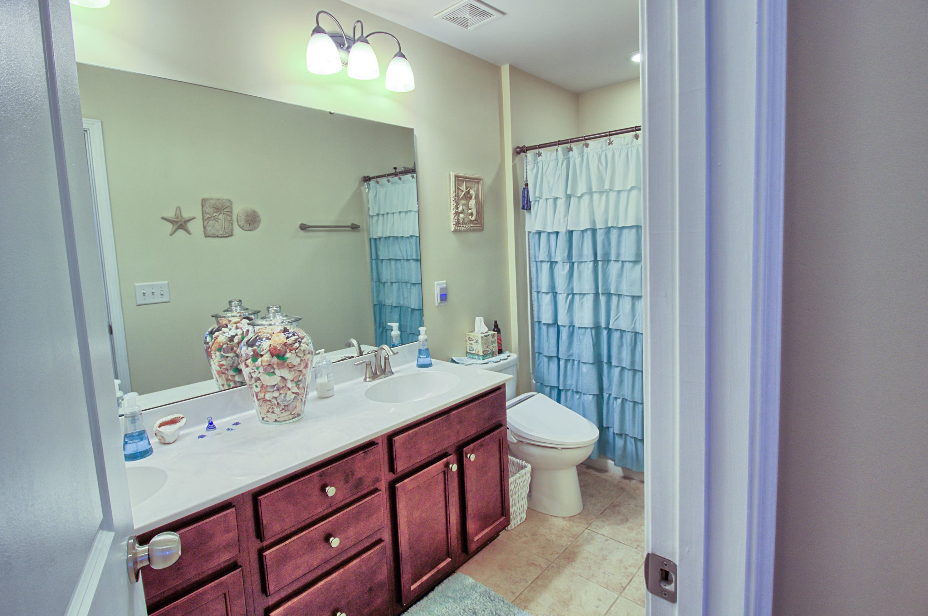 483 Whispering Breeze Ln, Summerville SC  29486 exterior