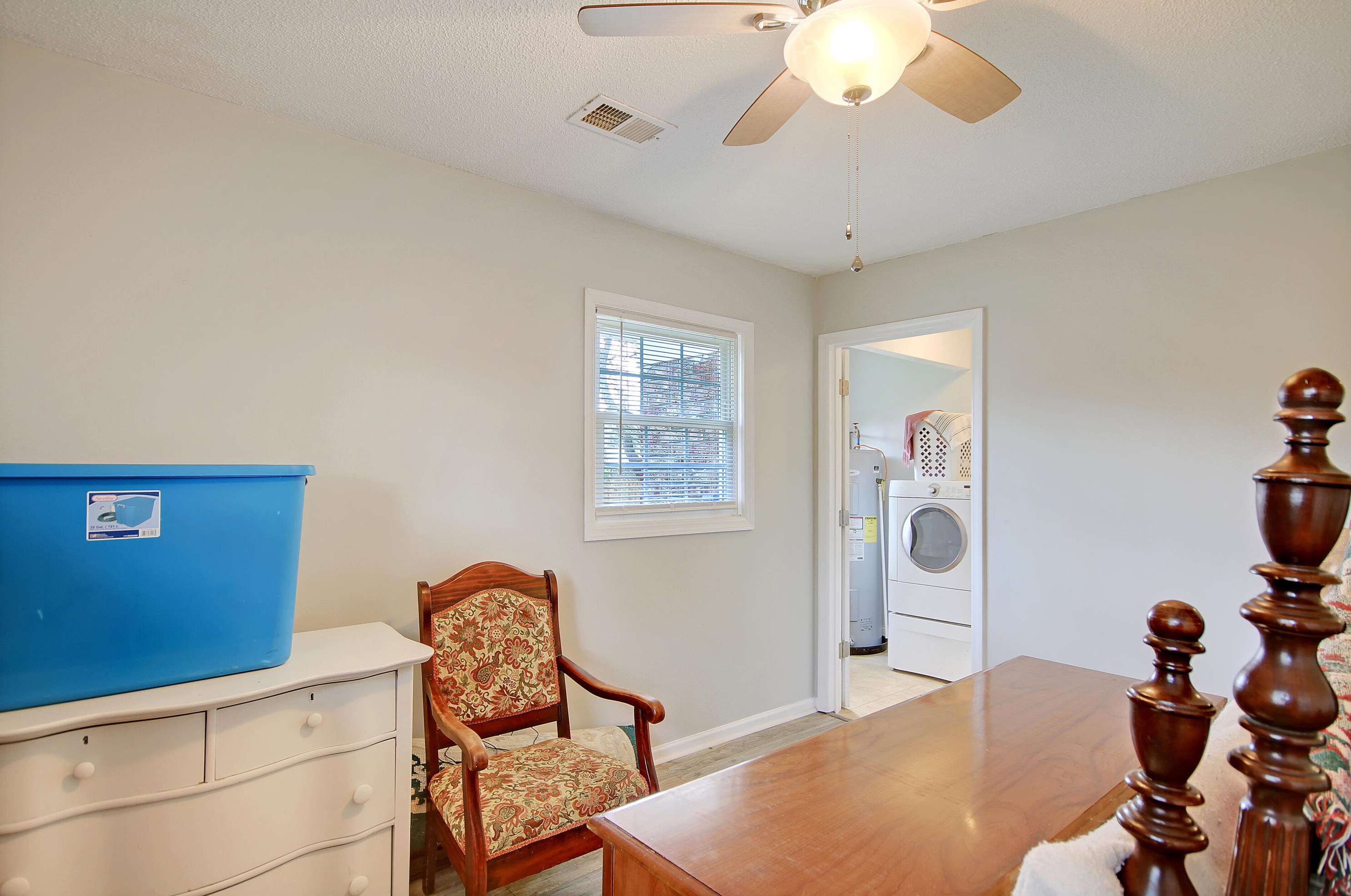 704 Tulip St, Summerville SC  29483-3953 exterior