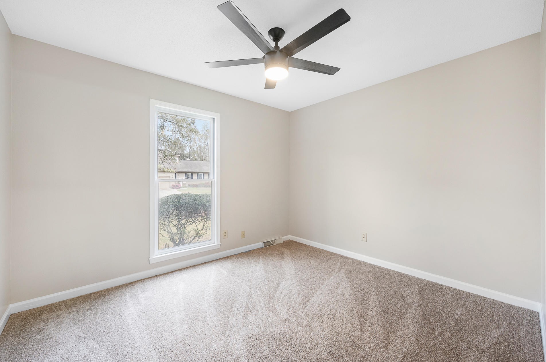 117 Hickory Trace Dr, Charleston SC  29445-5452 exterior